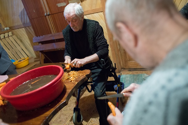 З-за поганих умов проживання в зоні конфлікту Микола втратив ногу